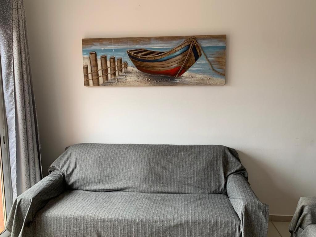 Comfortable 2 Bedroom Apartment In Popular Limnaria Gardens Пафос Екстериор снимка