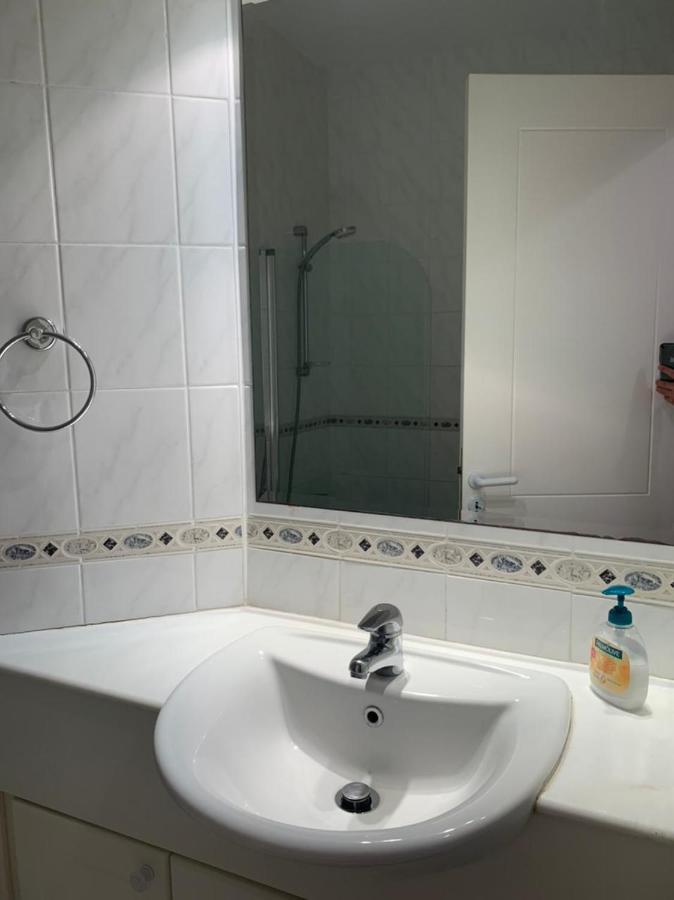Comfortable 2 Bedroom Apartment In Popular Limnaria Gardens Пафос Екстериор снимка