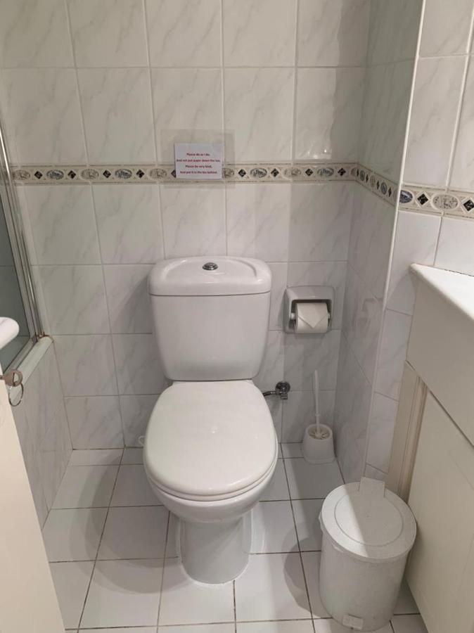 Comfortable 2 Bedroom Apartment In Popular Limnaria Gardens Пафос Екстериор снимка